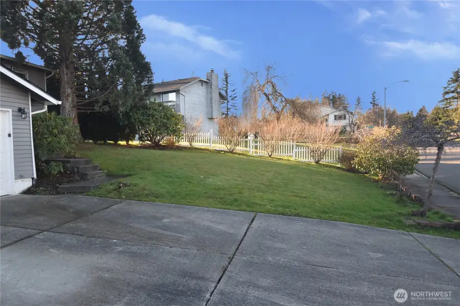 6802 88th Place Ne, Marysville, WA 98270 - #3