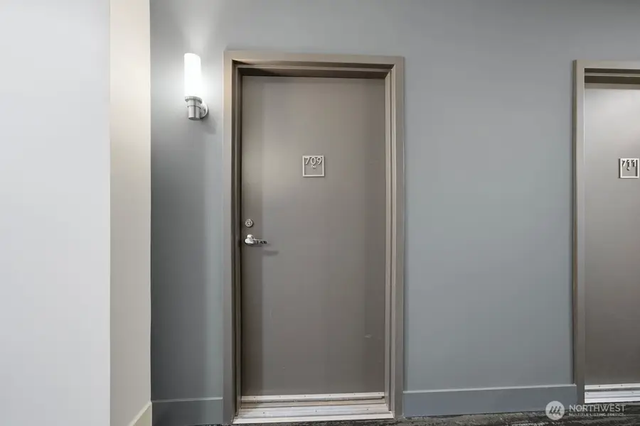 2911 2nd Avenue #709, Seattle, WA 98121 - Image #2