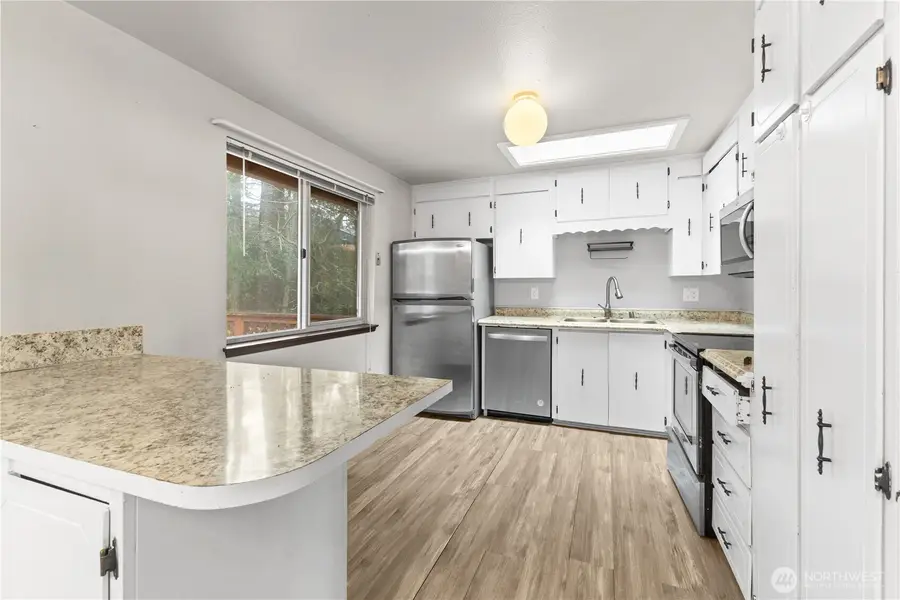 28 Madrona Place, Dupont, WA 98327 - Image #3