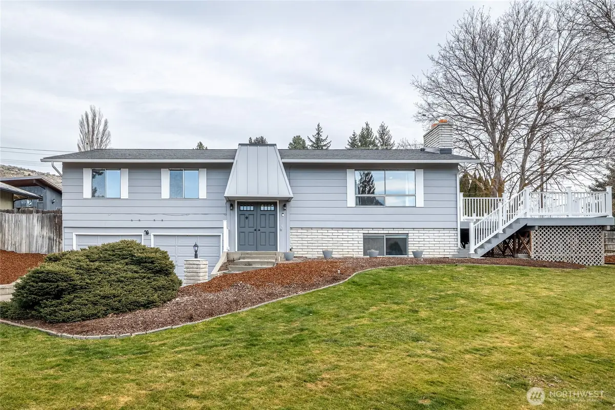 1425 Bel Air Drive, East Wenatchee, WA 98802 - Image #1