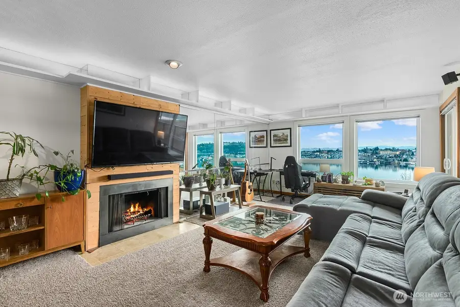 2401 8th Avenue N #202, Seattle, WA 98109 - Image #3