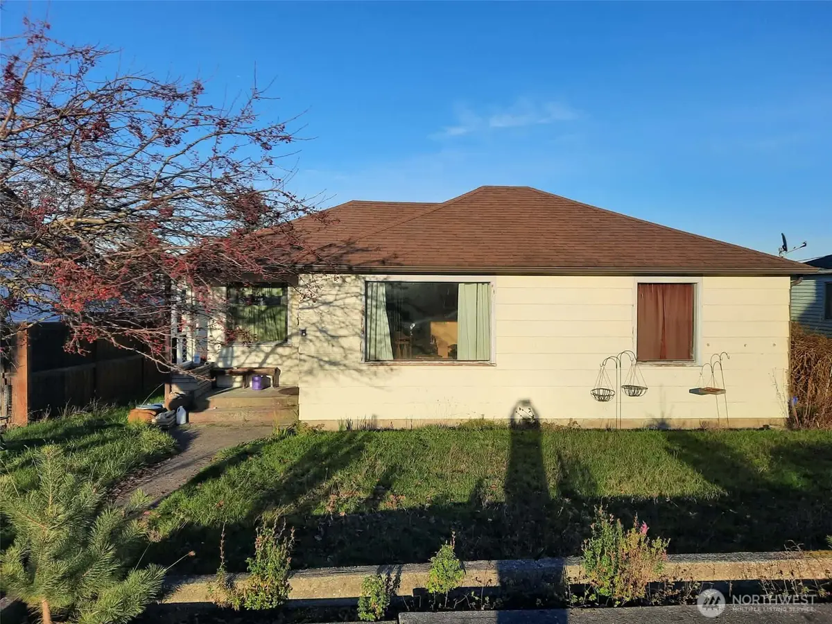 913 E 7th Street, Port Angeles, WA 98362 - #1