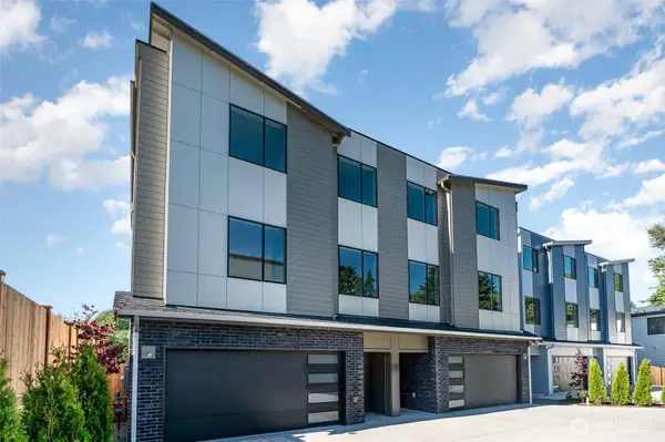 1520 243rd Place Sw #B, Bothell, WA 98021