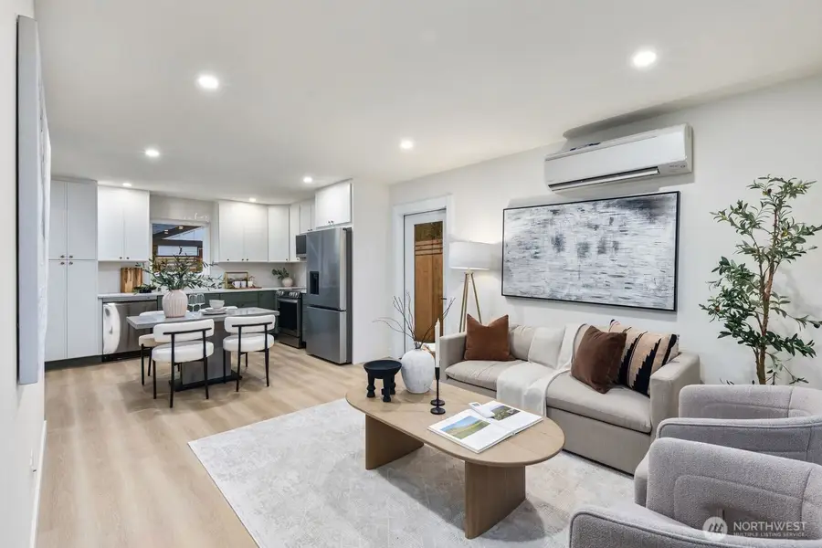 7555 32nd Avenue Sw #B, Seattle, WA 98126 - Image #2