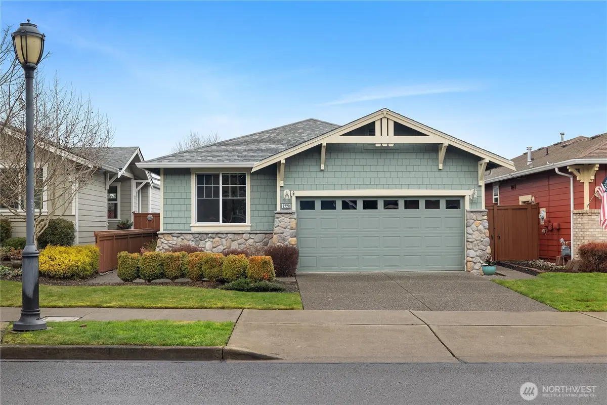 8228 Bainbridge Loop Ne, Lacey, WA 98516 - Image #1