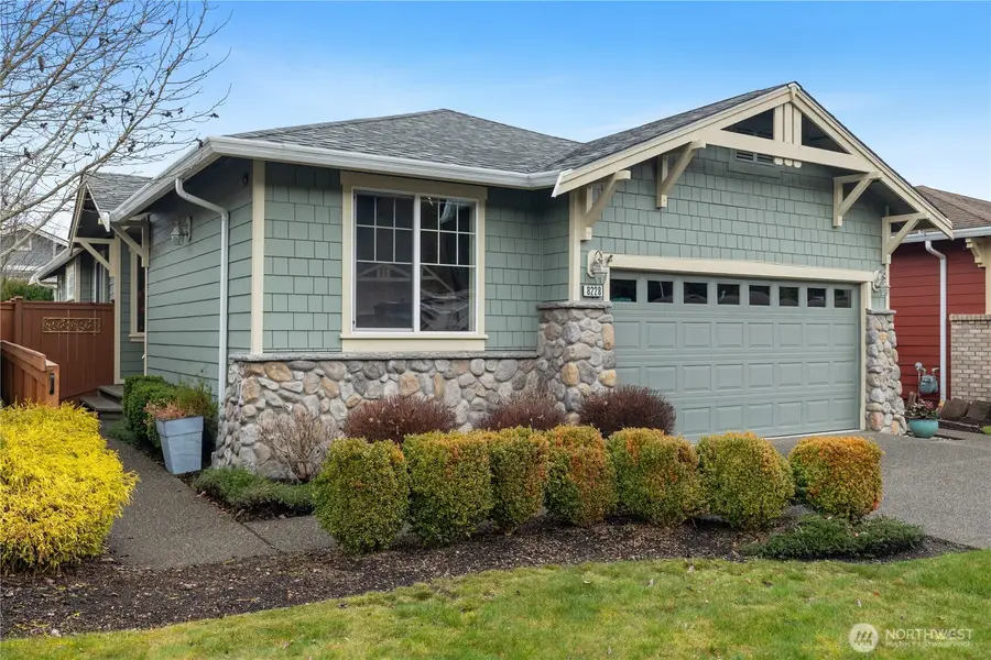 8228 Bainbridge Loop Ne, Lacey, WA 98516 - Image #2