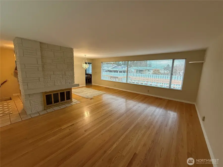 221 W Forest Avenue, Port Angeles, WA 98362 - #3