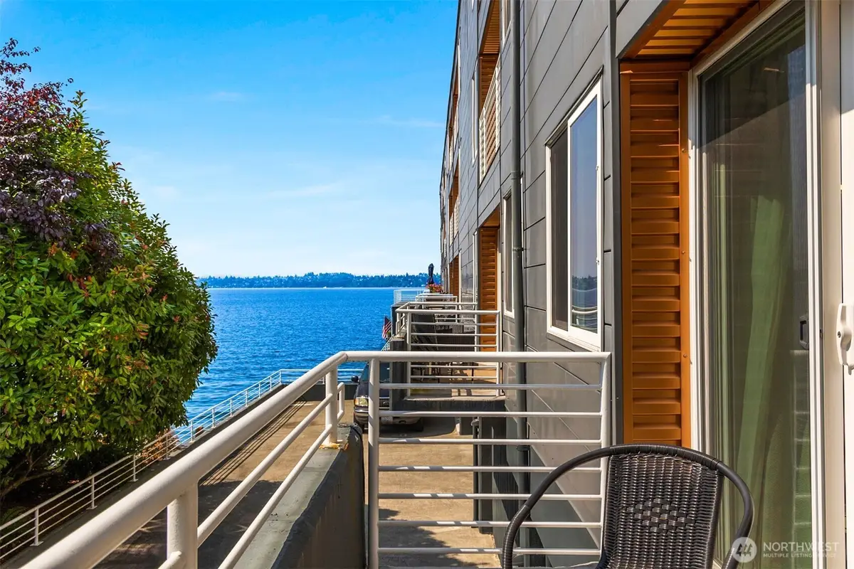 733 Lake Street S #101, Kirkland, WA 98033 - #1