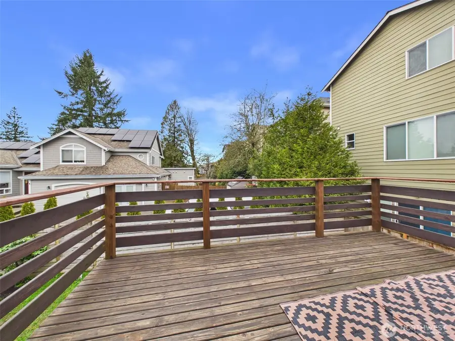 215 Hubbard Road, Lynnwood, WA 98036 - Image #3