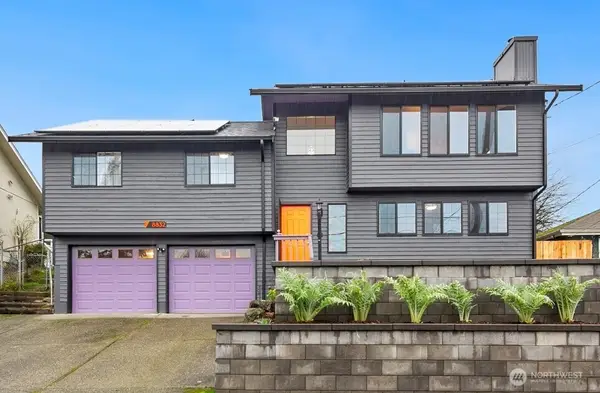 8832 14th Avenue Sw, Seattle, WA 98106