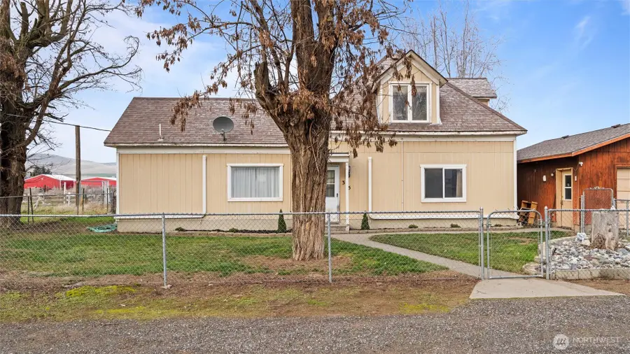 315 W Fourth Street, Prescott, WA 99348 - #3