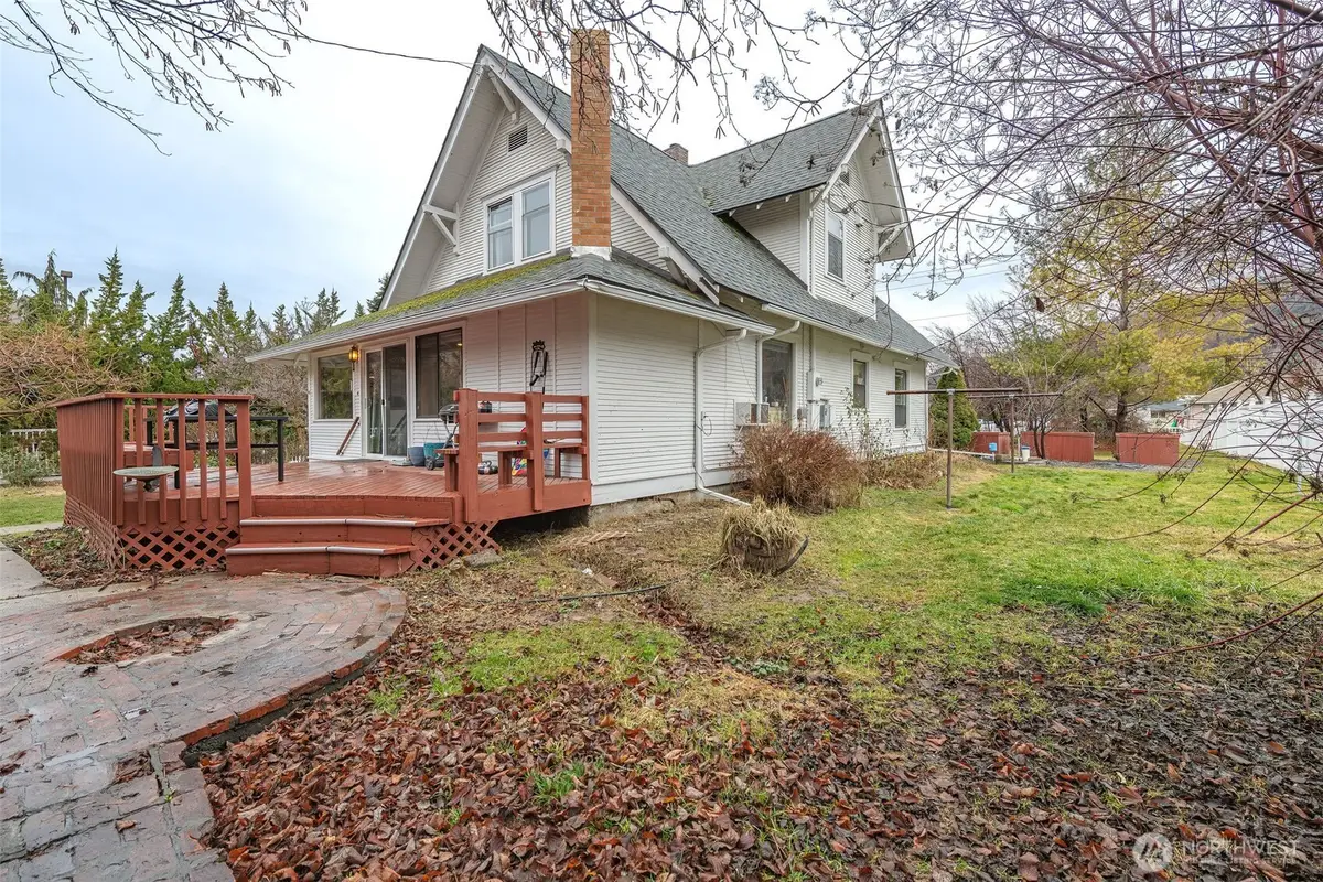 811 Pioneer Avenue, Cashmere, WA 98815 - #1