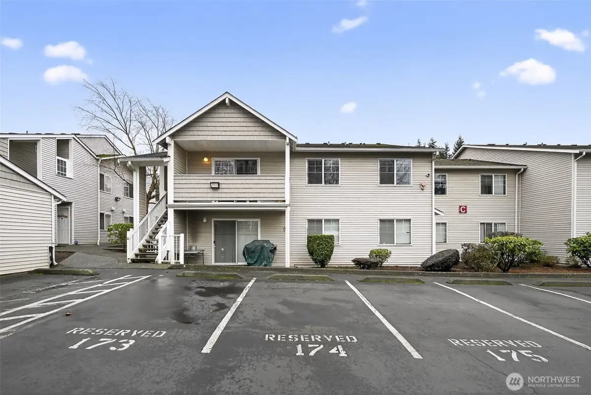 1001 W Casino Road #C201, Everett, WA 98204 - Image #1
