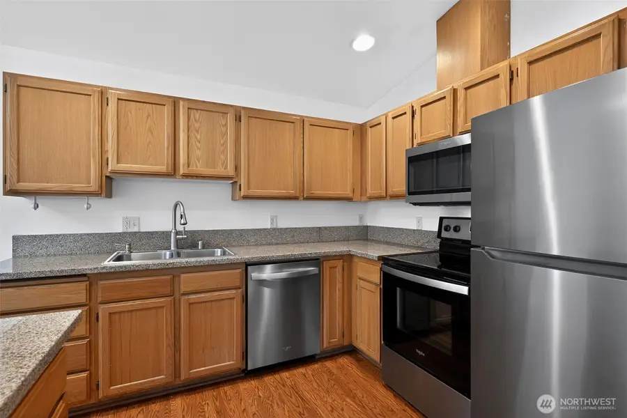 1001 W Casino Road #C201, Everett, WA 98204 - Image #2