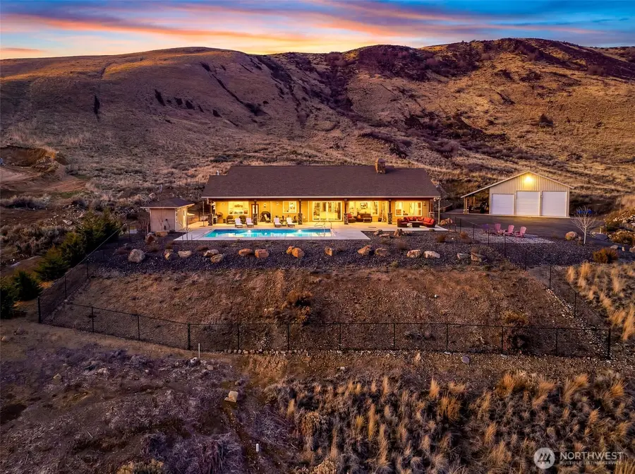 25 Sageland Road, East Wenatchee, WA 98802 - #2