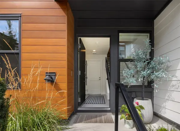 9632 NE 183rd Street #B, Bothell, WA 98011