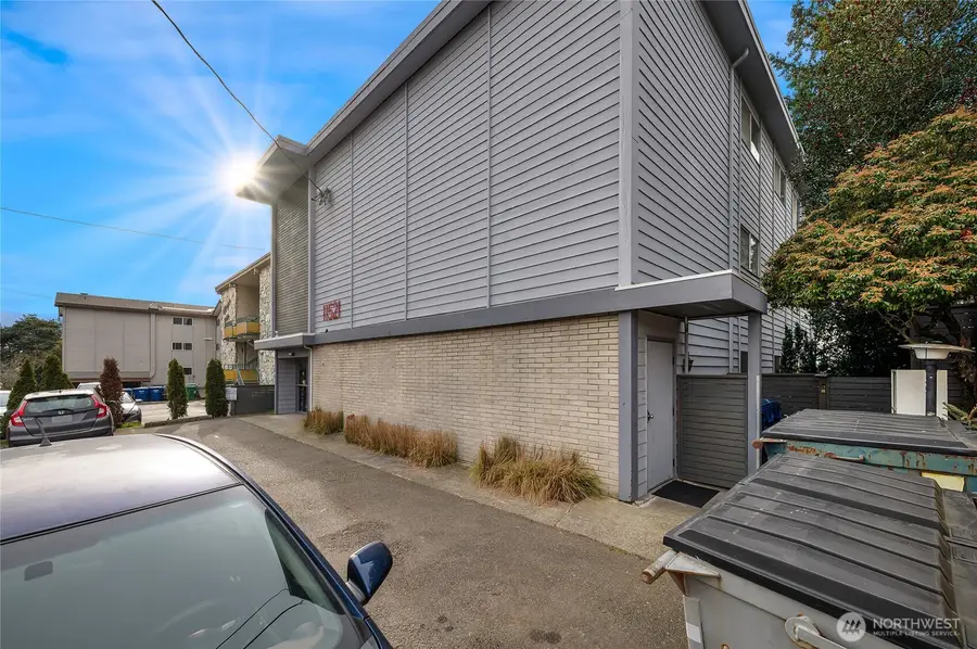 11521 Greenwood Avenue N, Seattle, WA 98133 - Image #3