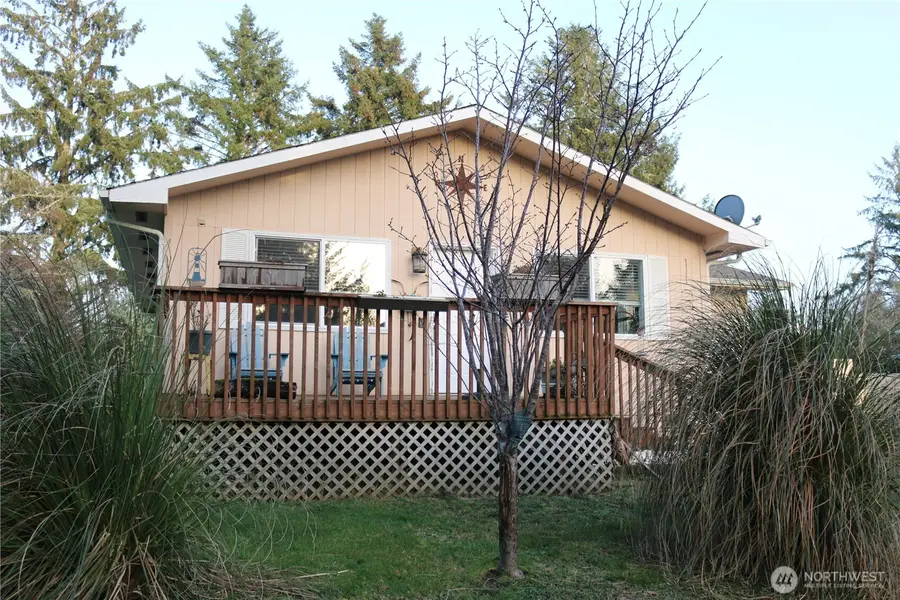 137 Spruce Loop Sw, Ocean Shores, WA 98569 - Image #3
