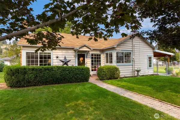 211 S Granite Street, Omak, WA 98841