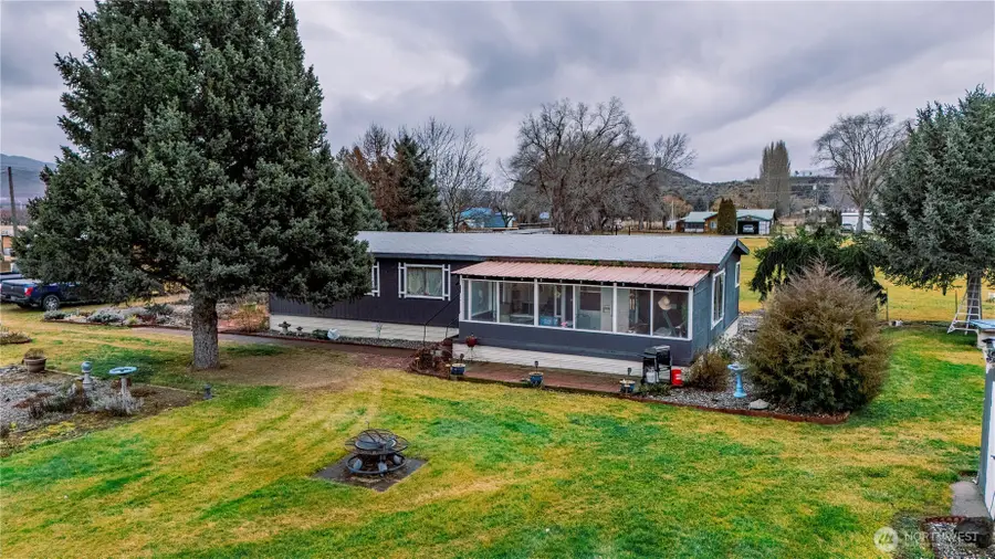 213 Davis Ave., Brewster, WA 98812 - #2