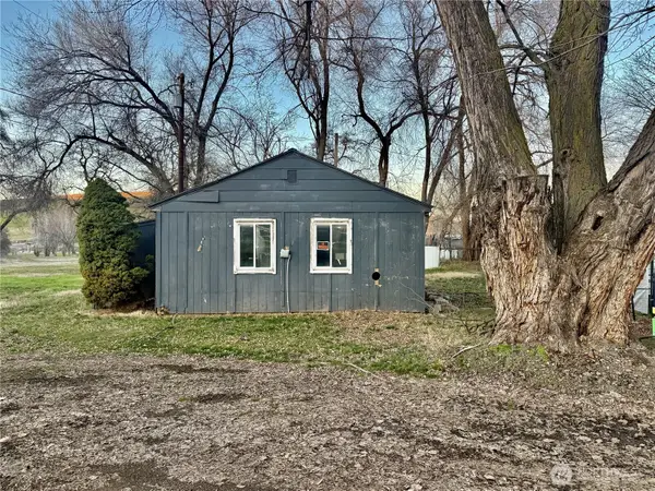 315 Preston Avenue, Waitsburg, WA 99361