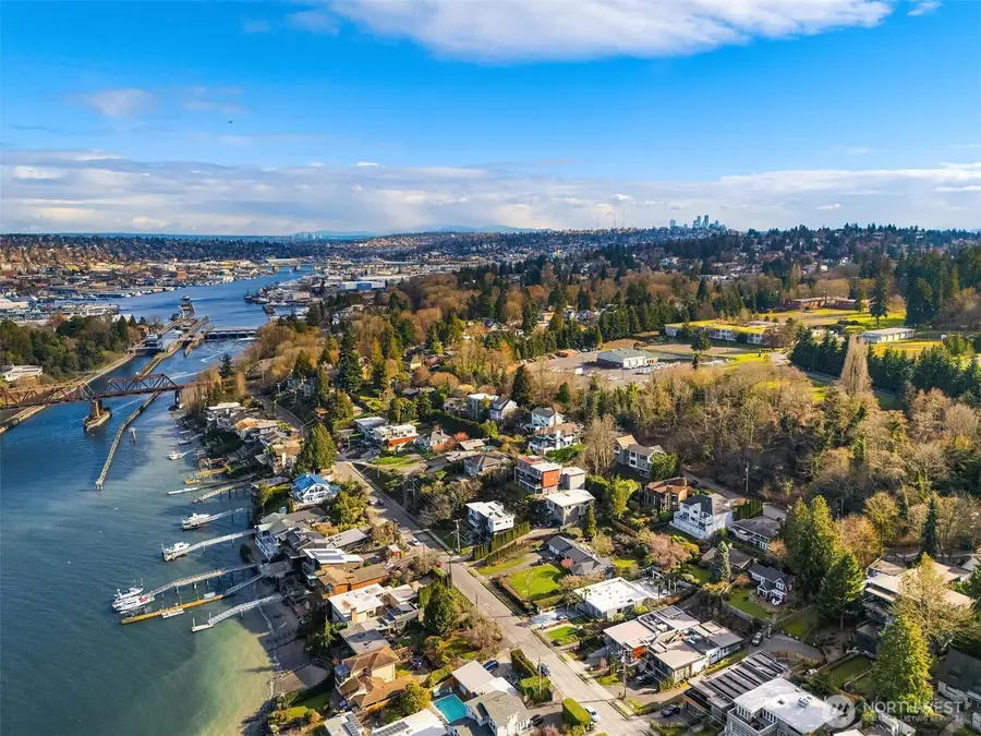 3743 W Commodore Way, Seattle, WA 98199 - #2