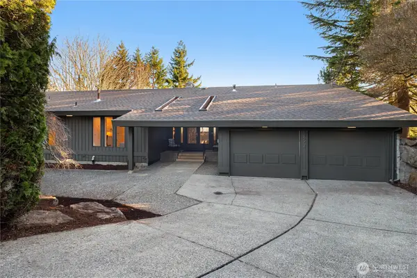 18504 55th Avenue Ne, Kenmore, WA 98028