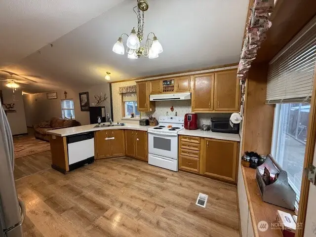 345 NE Della Avenue, College Place, WA 99324 - Image #2