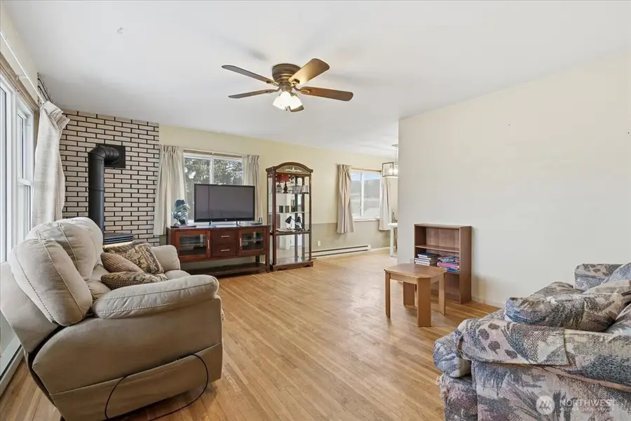 118 Washington Place, Electric City, WA 99123 - #3