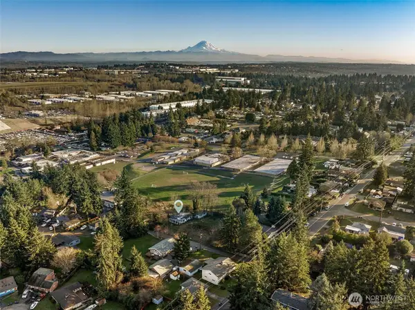 18330 4th Avenue S, Burien, WA 98148