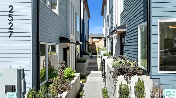 2527 29th Avenue S #D, Seattle, WA 98144