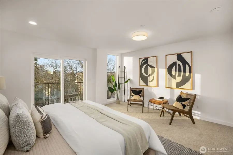 914 15th Avenue, Seattle, WA 98122 - Image #2