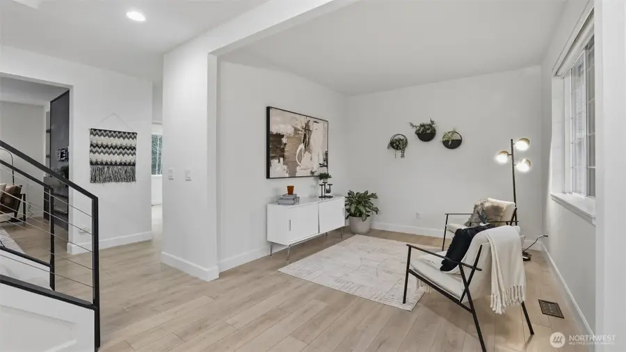 16102 Parkside Way Se, Renton, WA 98058 - Image #3