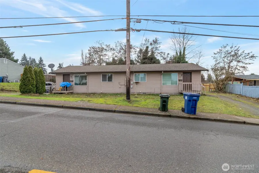 2815 - 2817 Ne 7th Street, Renton, WA 98056 - Image #2