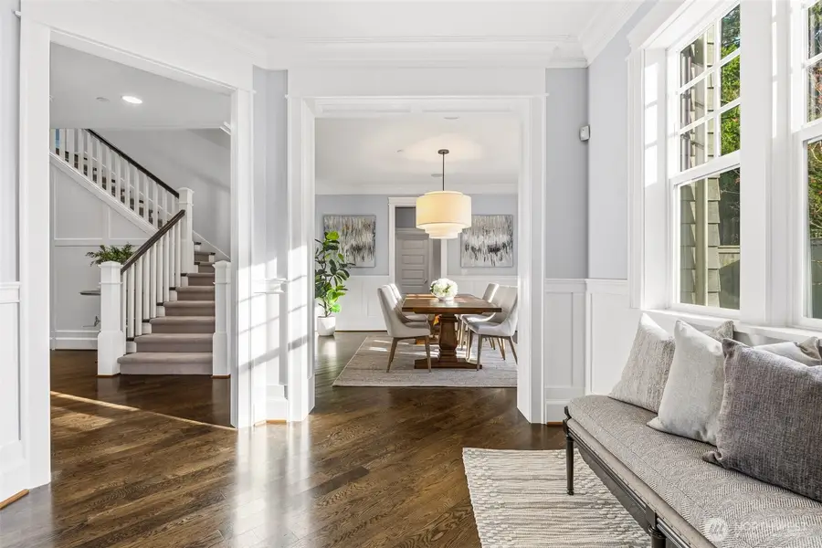 1416 105th Avenue Se, Bellevue, WA 98004 - Image #2