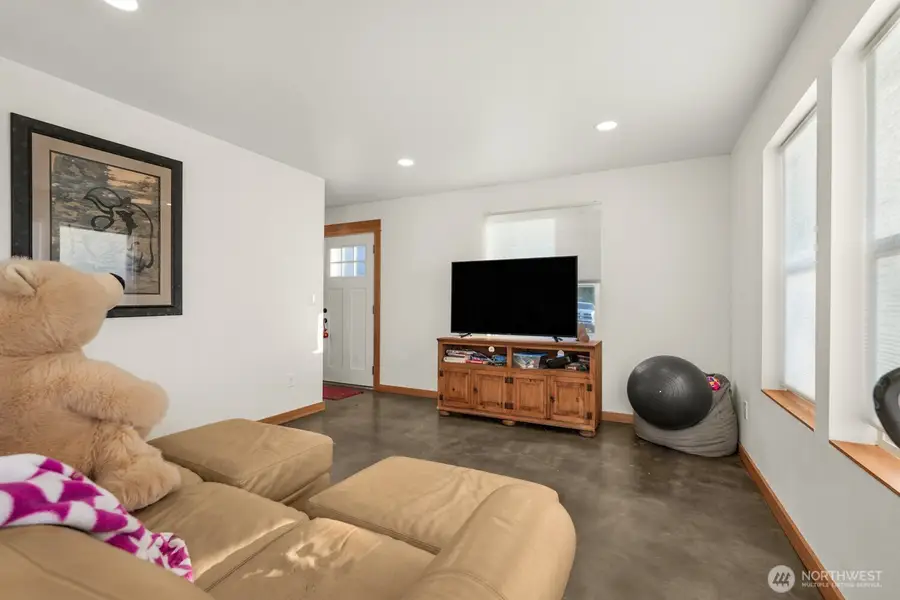 2300 Kelso Drive, Kelso, WA 98626 - #3