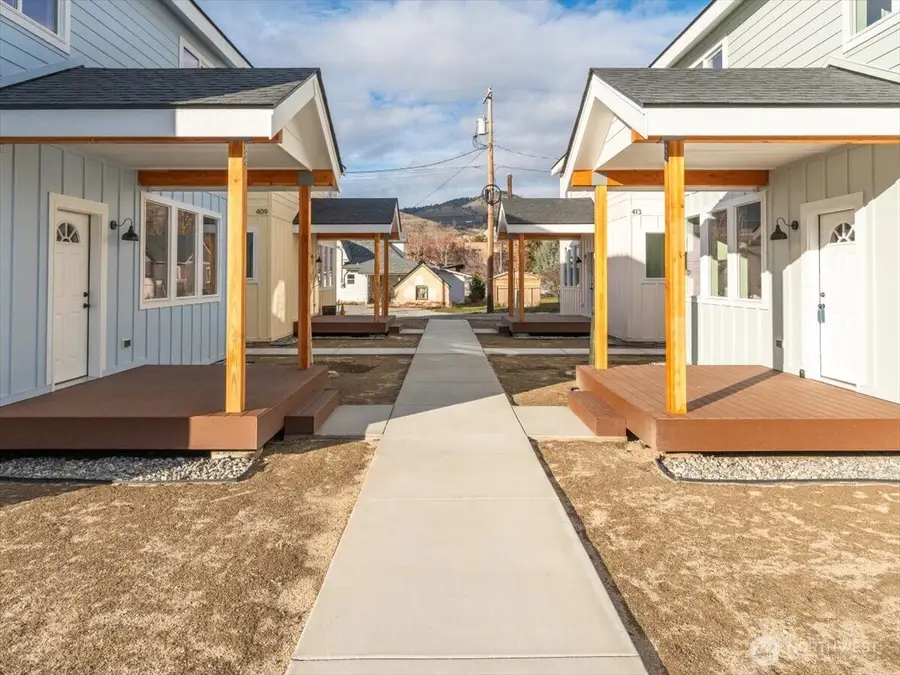 409 E Okanogan Avenue, Chelan, WA 98816 - #2