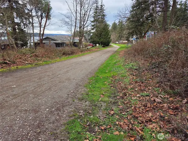 103 Whidbey Island Drive #B-103, Hat Island, WA 98206