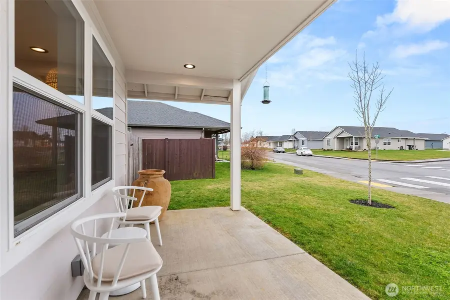 412 Herren Avenue, Winlock, WA 98596 - #2