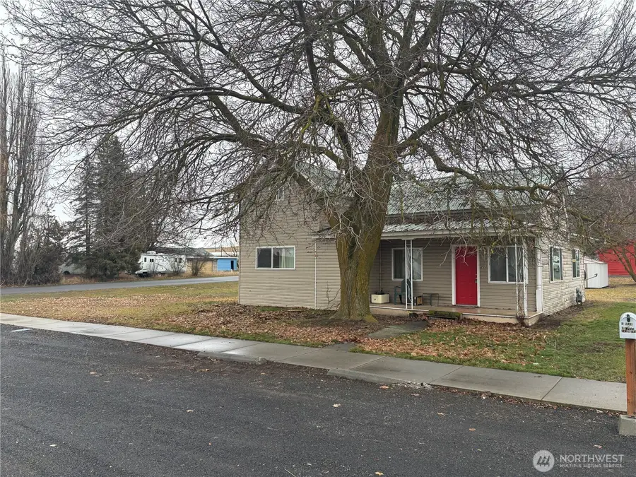 208 N 3rd, Harrington, WA 99134 - #3