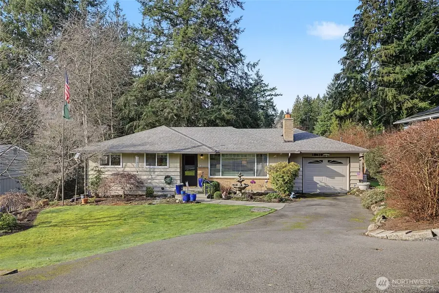 18519 Kenlake Place Ne, Kenmore, WA 98028 - Image #2