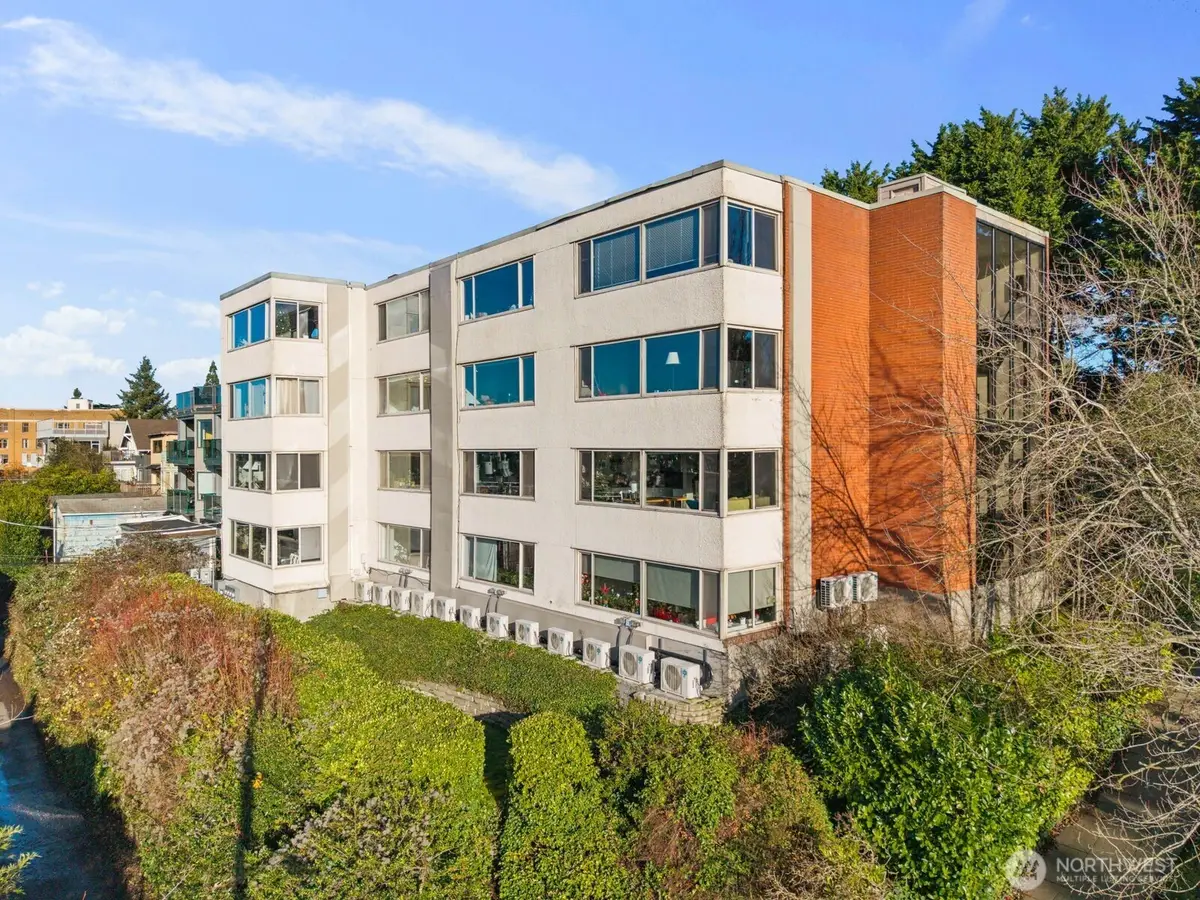 2703 Boylston Avenue E #302, Seattle, WA 98102 - #1