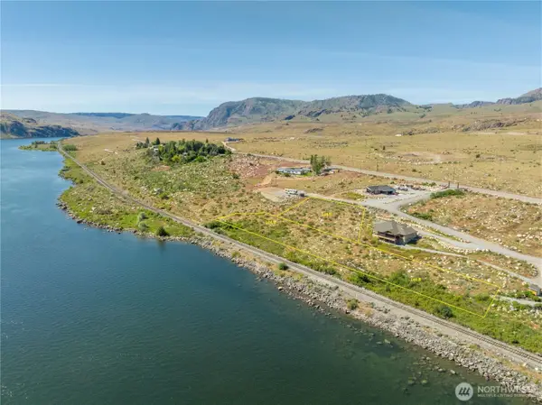 6 Boulder Loop #6, Pateros, WA 98846