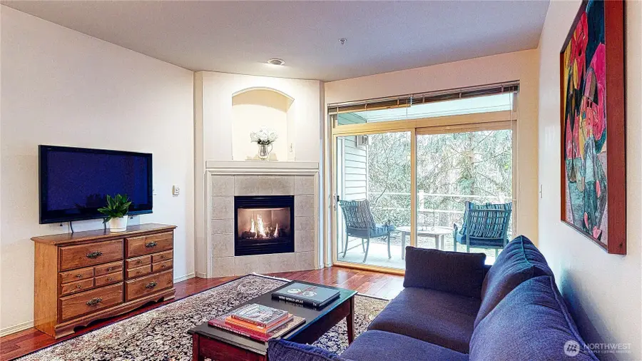 12712 Admiralty Way #E-103, Everett, WA 98204 - #3