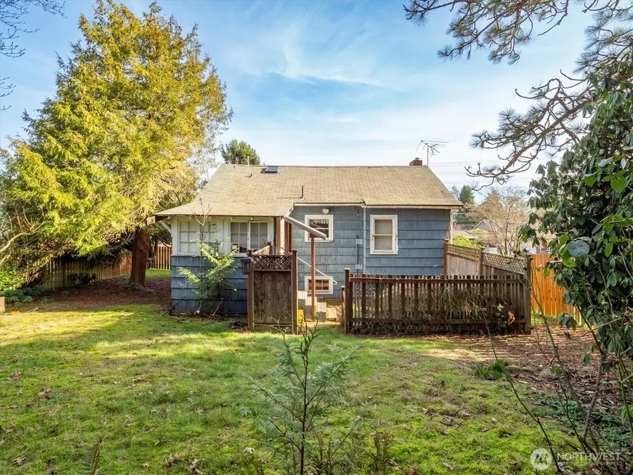 11737 North Park Avenue N, Seattle, WA 98133 - Image #3