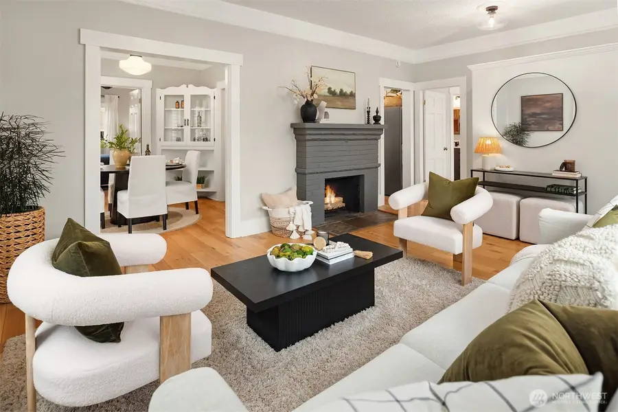 5017 35th Avenue Sw, Seattle, WA 98126 - #3