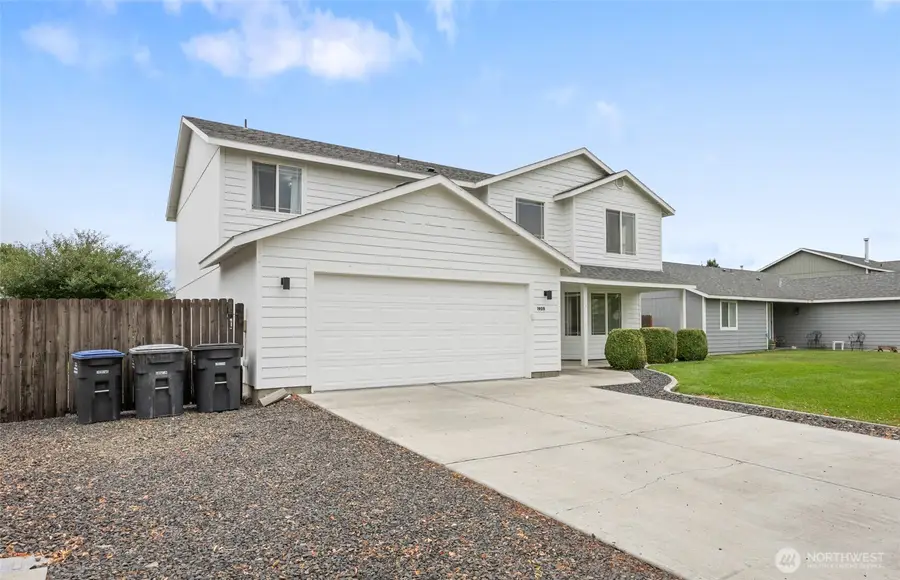 1909 Dilley Avenue, Moses Lake, WA 98837 - #2