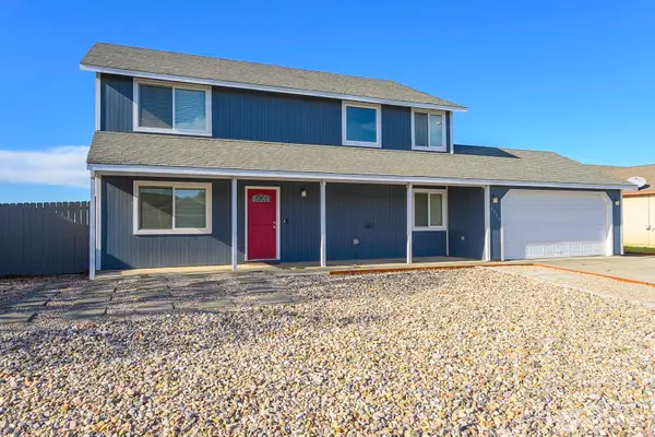 1516 S Husky Dr, Moses Lake, WA 98837