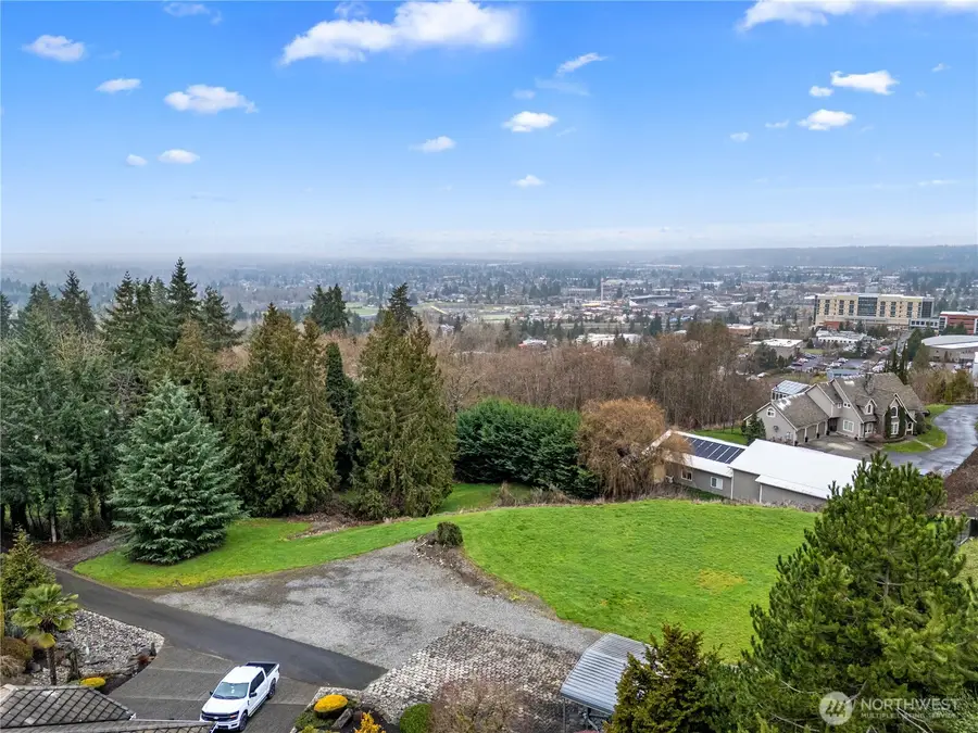 2137 3rd Street Se, Puyallup, WA 98372 - Image #2