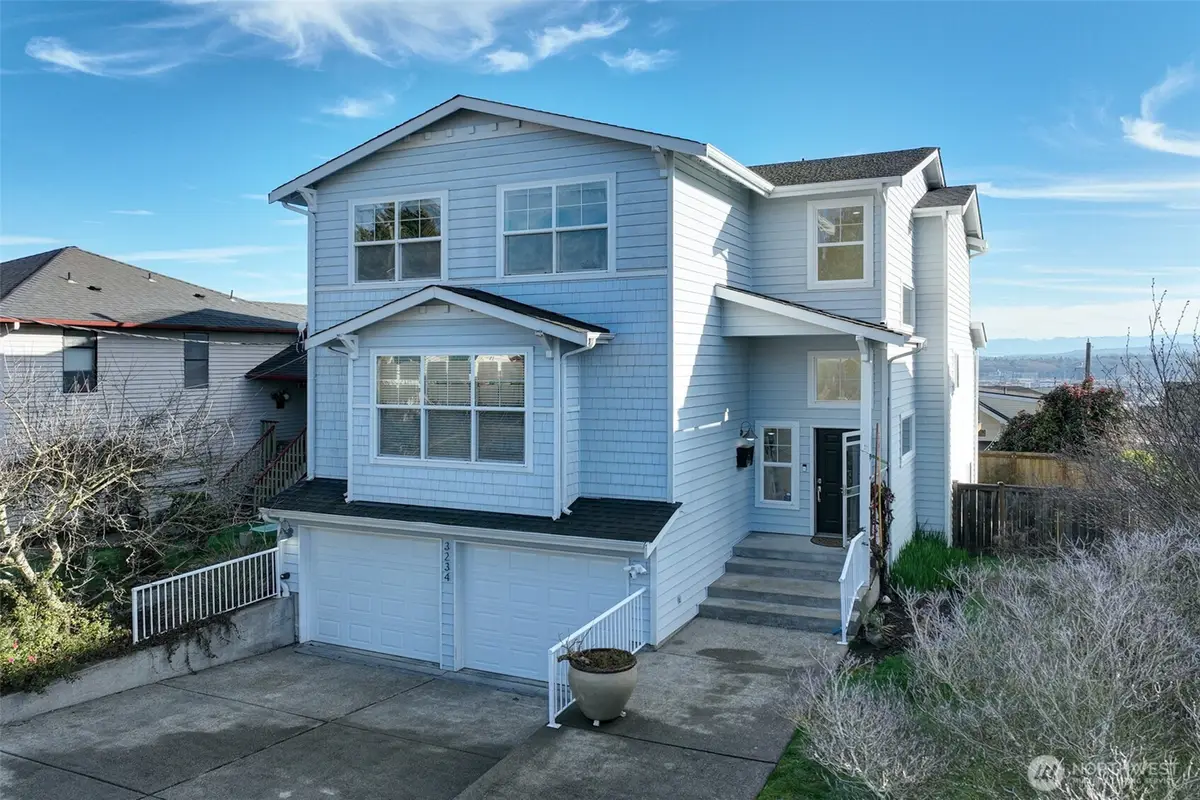 3234 Belvidere Avenue Sw, Seattle, WA 98126 - #1